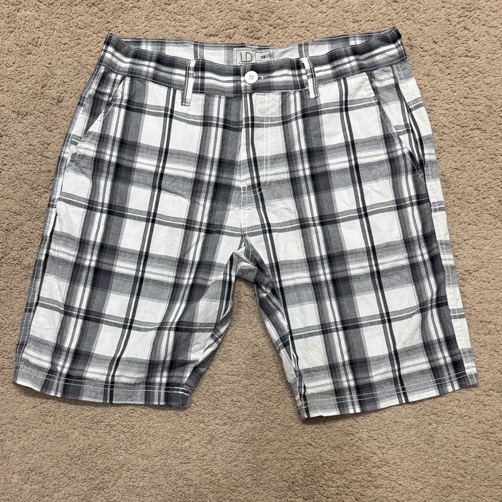 Contrast Plaid Flat-Front Shorts - Black & White